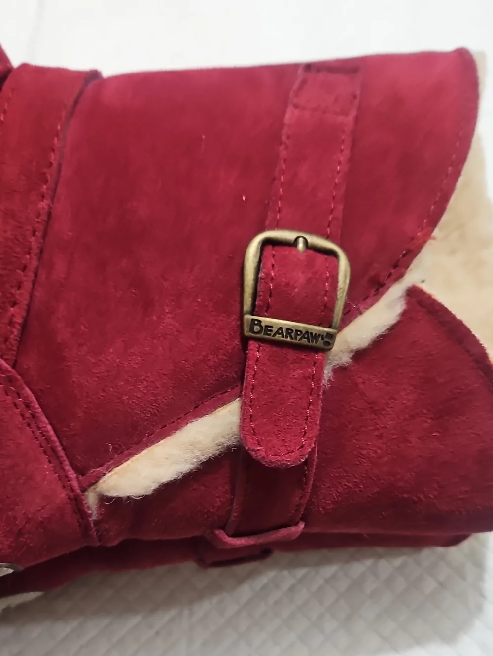 BearPaw Women's Burgundy Suede Shearling Boots Sz 8